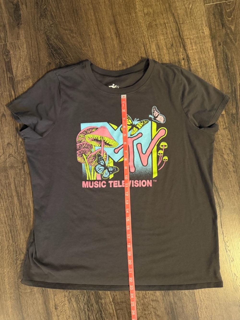 Torrid | MTV Short Sleeved Gray T-shirt | Size: 2 - Picture 5 of 5